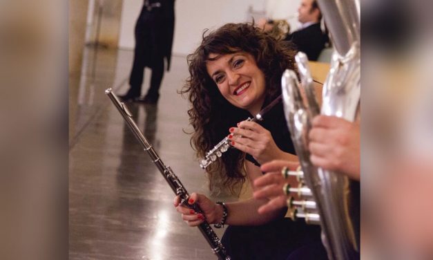 Luz Mur, Flautinista