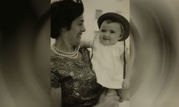 Homenaje a la madre ausente