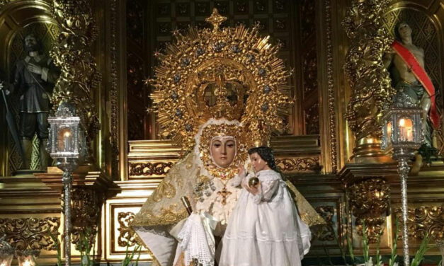 El origen del besamanos