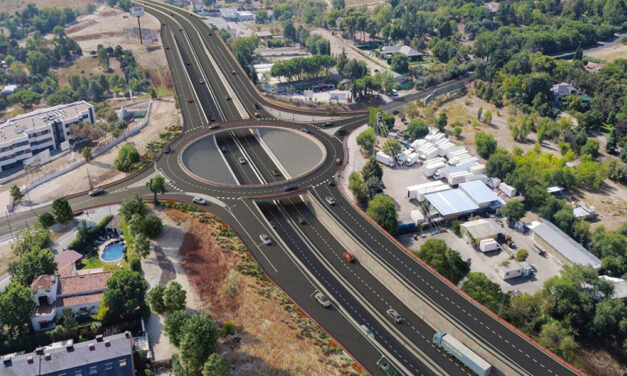 Dos cascos, la rotonda y el vivero